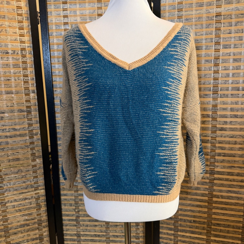 Society by Top Secret Society Sweater Womens M Teal Tan Geometric Knit V-Neck